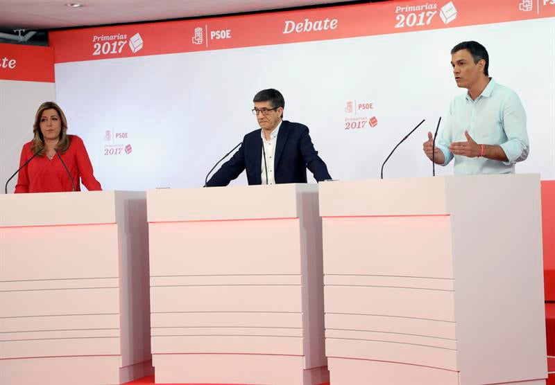 Susana Díaz y Pedro Sánchez intercambian reproches constantes en un debate en el que Patxi López intentaba hacerse hueco Susana Díaz y Pedro Sánchez intercambian reproches constantes en un debate en el que Patxi López intentaba hacerse hueco