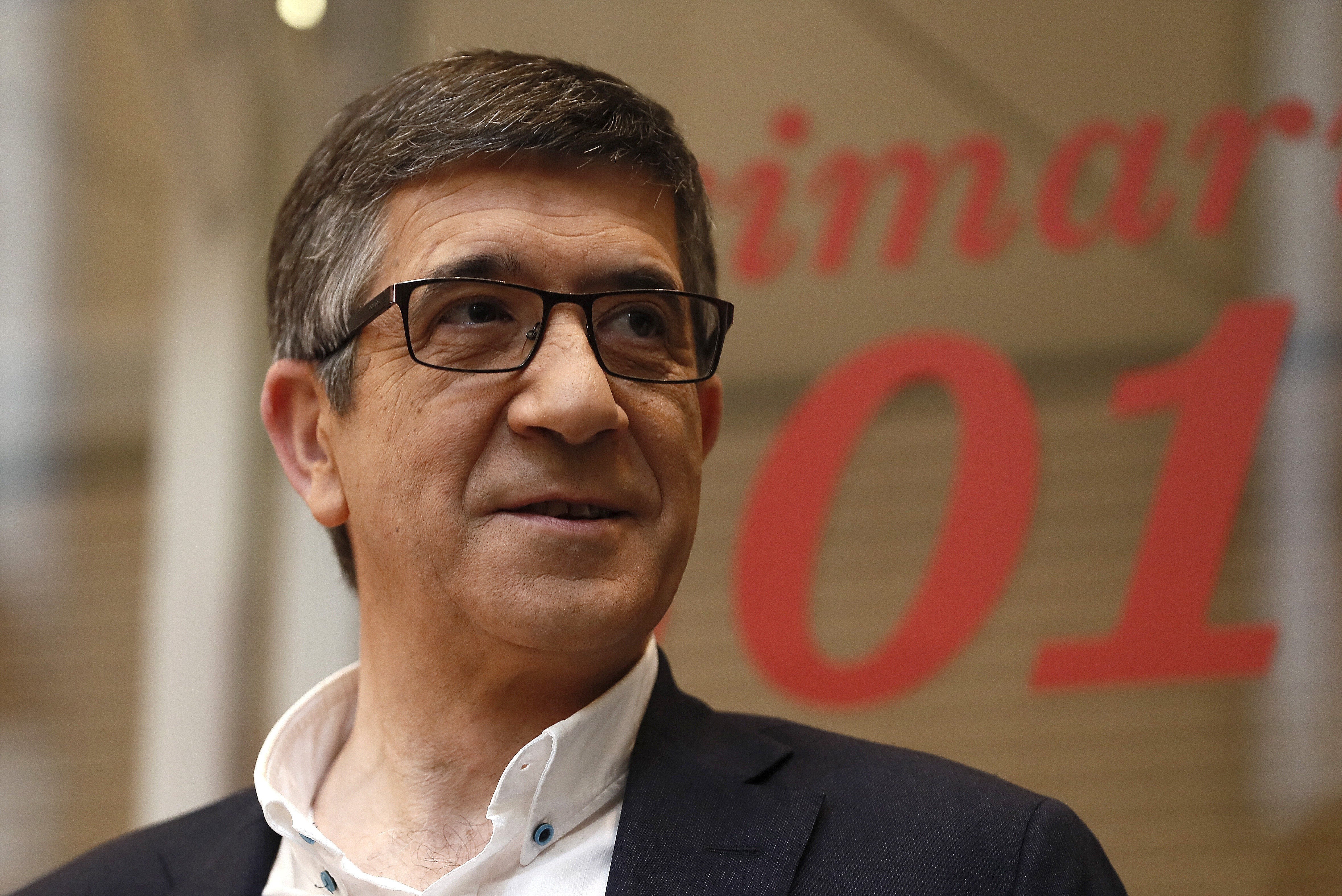 Patxi López niega que el PSOE se esté "enredando" con el artículo 155 Patxi López niega que el PSOE se esté "enredando" con el artículo 155