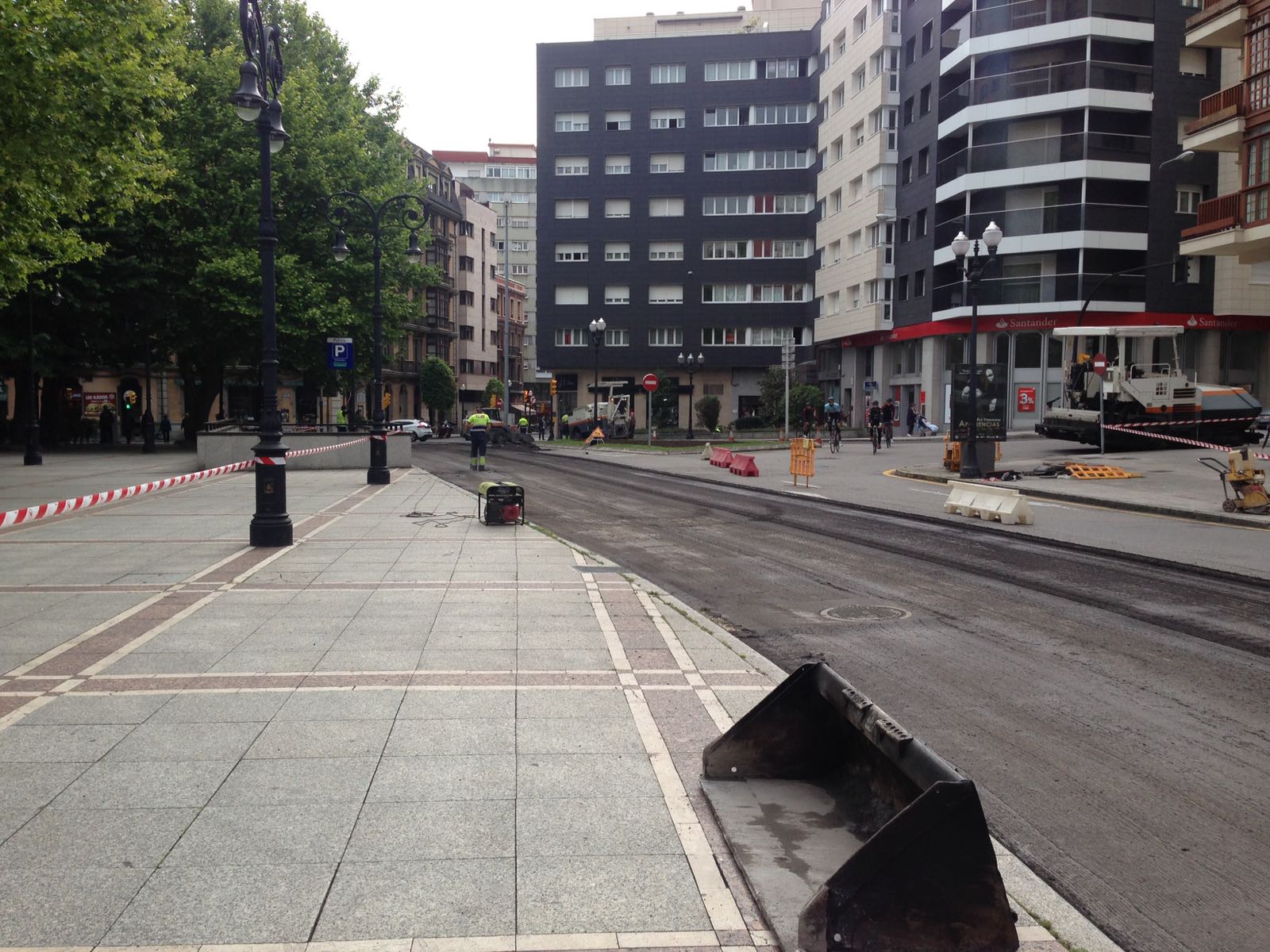 Una "autopista" en Avenida de la Costa Una "autopista" en Avenida de la Costa