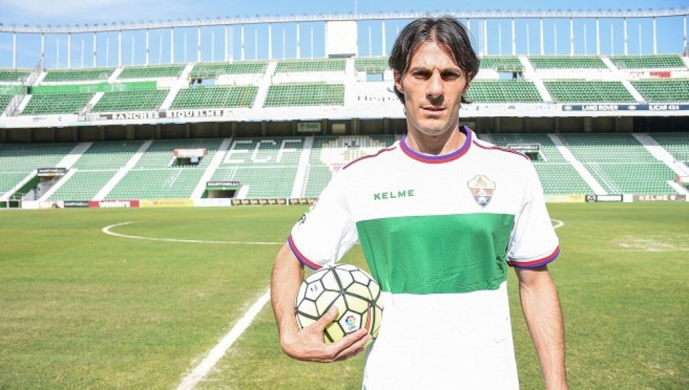 Sergio Pelegrín, el día de su presentación como jugador del Elche CF.
