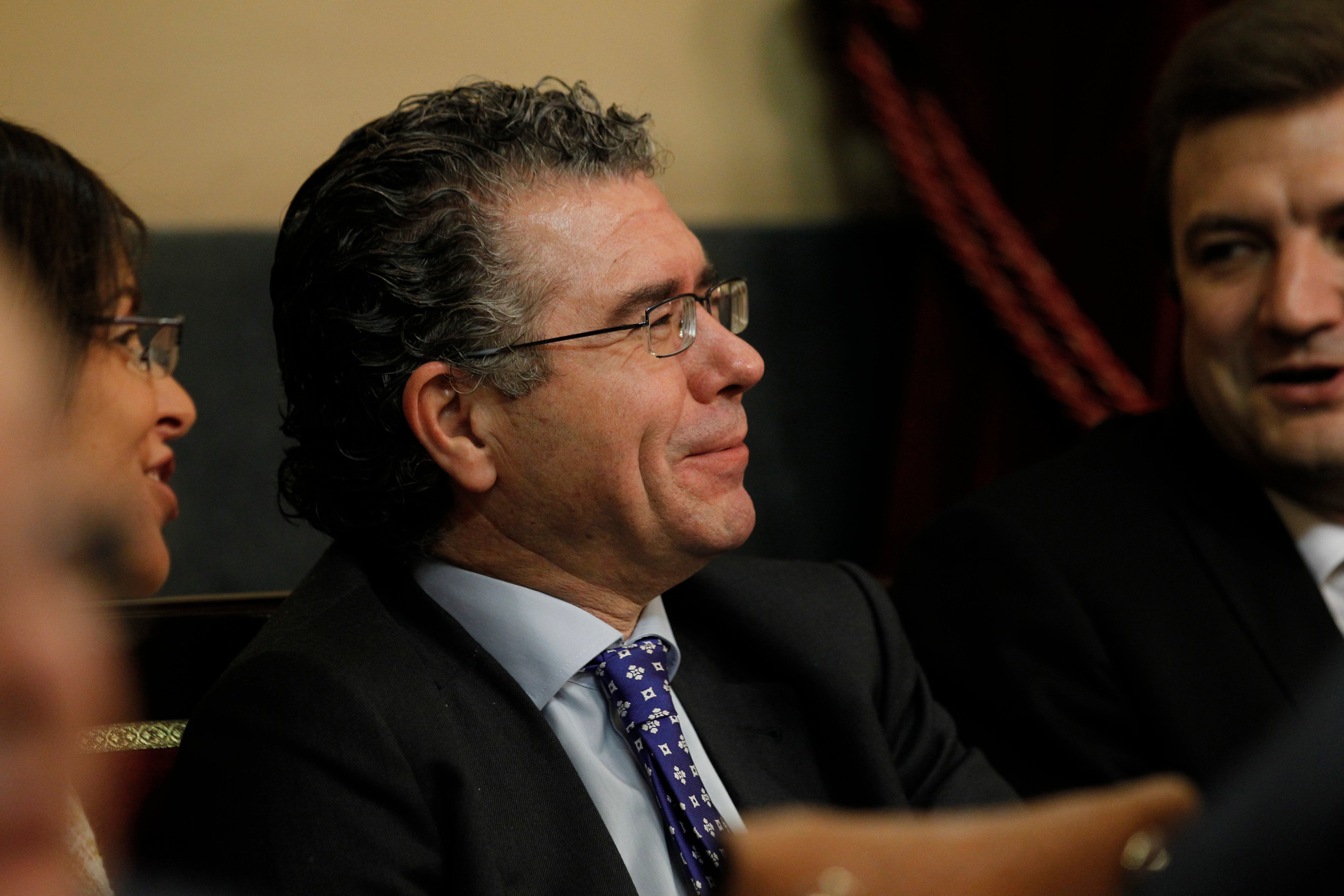 Condenan a dos años de cárcel a Francisco Granados por el chivatazo de la Púnica Condenan a dos años de cárcel a Francisco Granados por el chivatazo de la Púnica