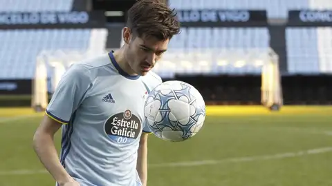 El jugador del Celta, Jozabed. El jugador del Celta, Jozabed.