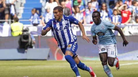 El defensa del Deportivo Alav&eacute;s, Theo Hern&aacute;ndez.