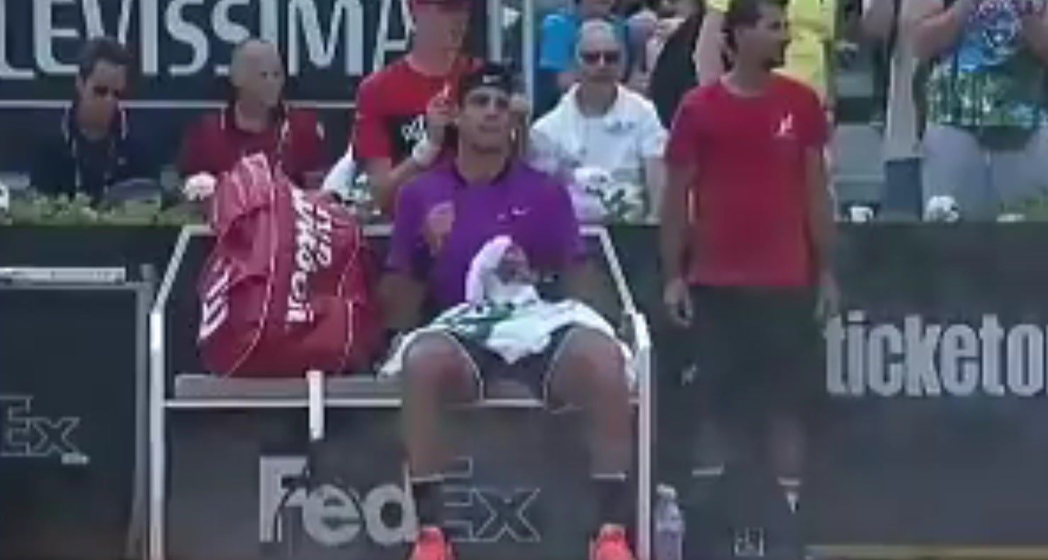 La increíble y genial reacción de Del Potro cuando le pusieron el tema 'Despacito' en pleno partido La increíble y genial reacción de Del Potro cuando le pusieron el tema 'Despacito' en pleno partido