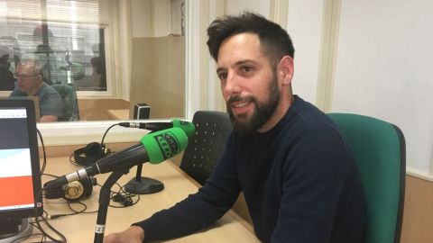 El odont&oacute;logo responde a preguntas clave sobre periodontitis e implantolog&iacute;a.