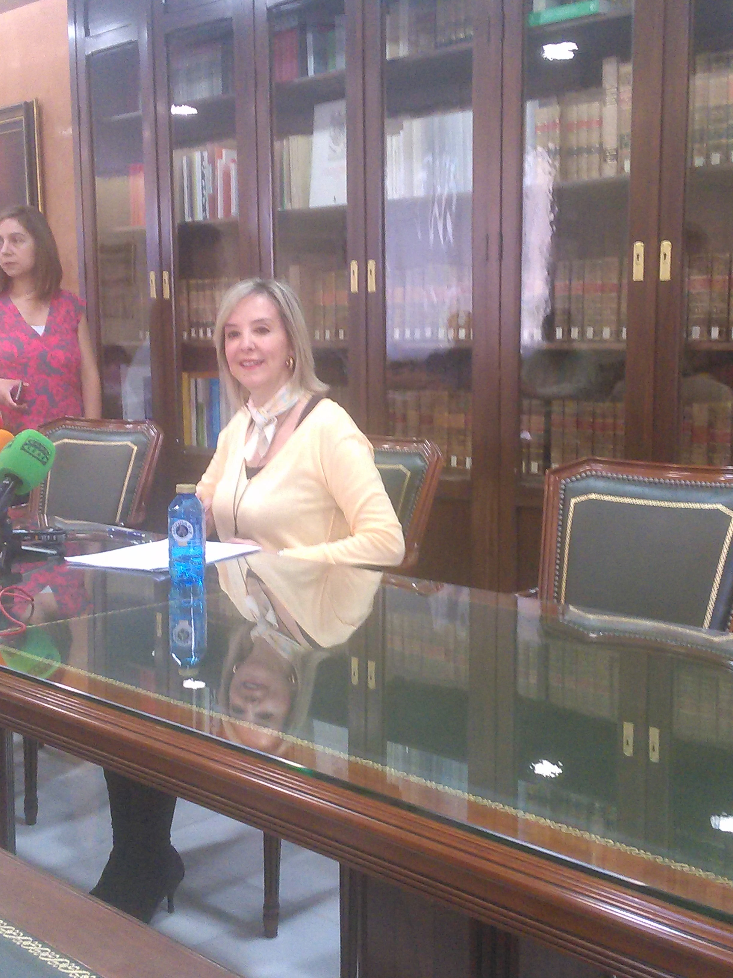 La Fiscalía Superior de Andalucía aboga por respetar la capitalidad judicial de Granada La Fiscalía Superior de Andalucía aboga por respetar la capitalidad judicial de Granada
