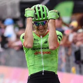 Pierre Rolland celebra su victoria en el Giro de Italia Pierre Rolland celebra su victoria en el Giro de Italia