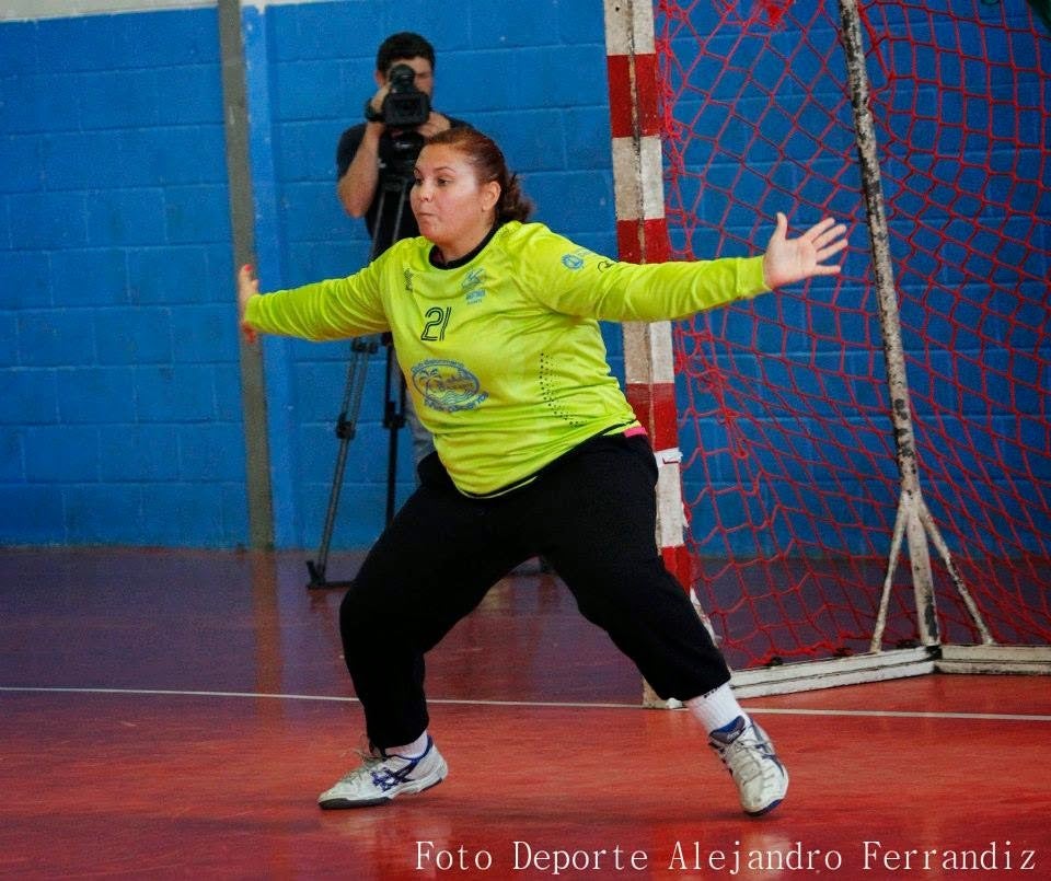 El Elche Mustang quiere fichar a la portera ilicitana Susi Sánchez El Elche Mustang quiere fichar a la portera ilicitana Susi Sánchez