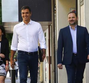 Pedro Sánchez, Adriana Lastra y José Luis Ábalos Pedro Sánchez, Adriana Lastra y José Luis Ábalos
