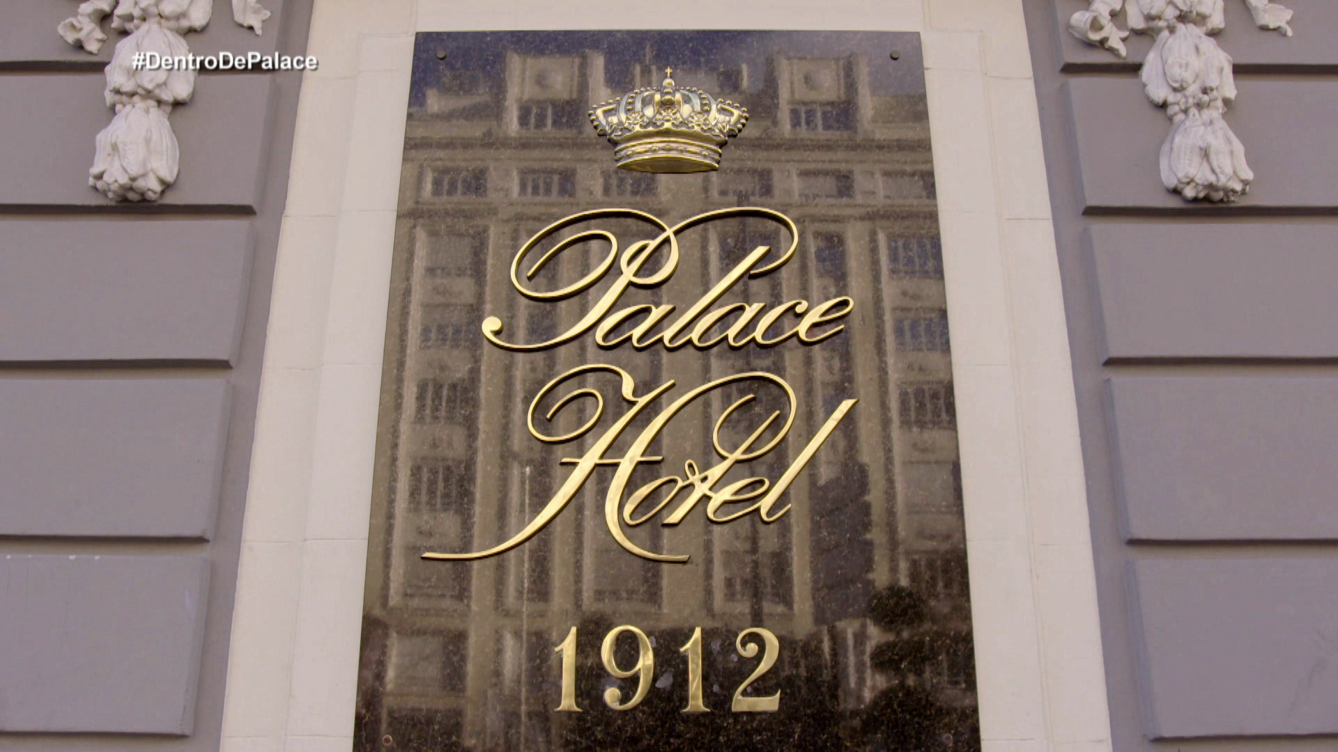 La Policía investiga una misteriosa muerte en una habitación del Hotel Palace en Madrid La Policía investiga una misteriosa muerte en una habitación del Hotel Palace en Madrid