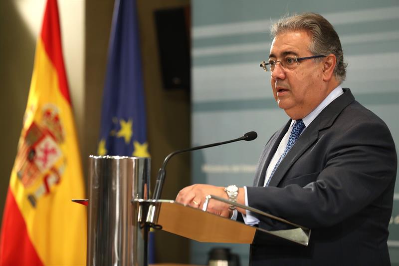 Zoido: "No es momento de reprochar a Londres la tardanza en identificar a las víctimas" Zoido: "No es momento de reprochar a Londres la tardanza en identificar a las víctimas"