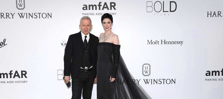 Jean Paul Gaultier junto a Coco Rocha Jean Paul Gaultier junto a Coco Rocha