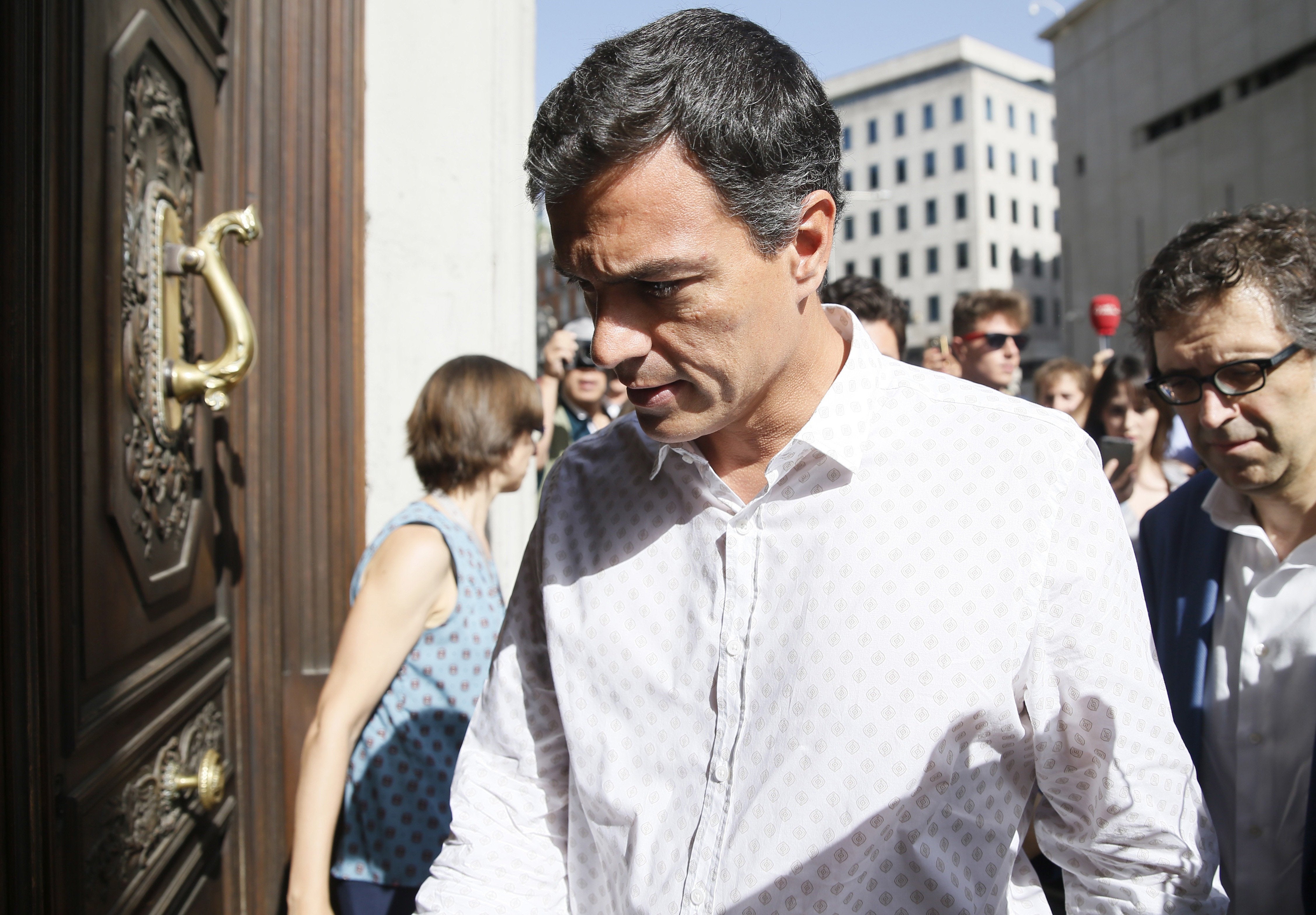 Sánchez pactará con Javier Fernández el voto del PSOE en la moción de censura Sánchez pactará con Javier Fernández el voto del PSOE en la moción de censura