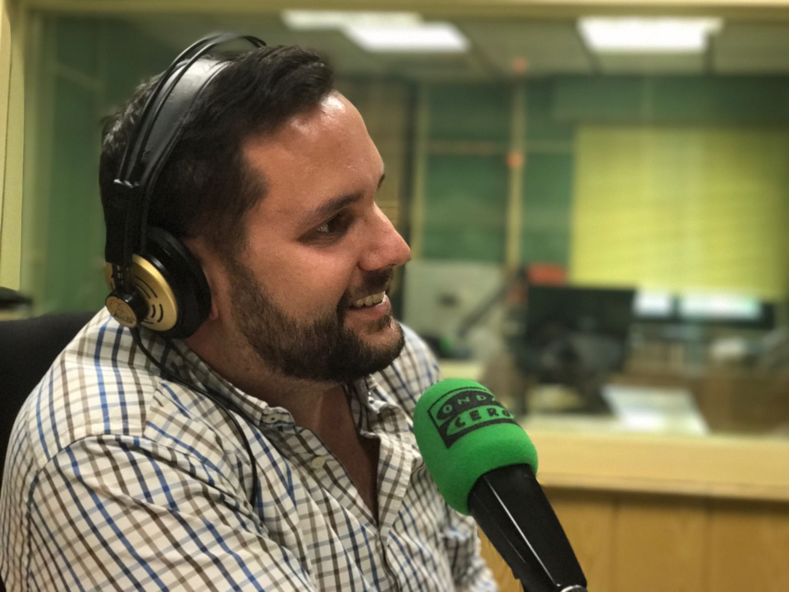 Noticias de las 08.20h en Más de Uno Granada Noticias de las 08.20h en Más de Uno Granada