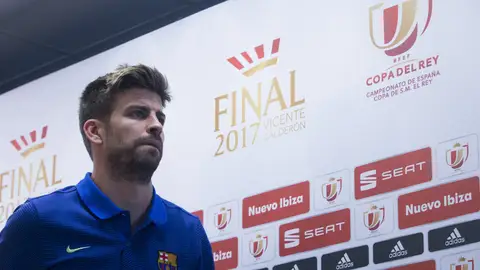 Gerard Piqué, tras la rueda de prensa Gerard Piqué, tras la rueda de prensa