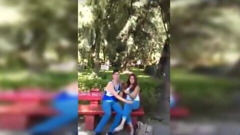 El novio de su hija con otra chica