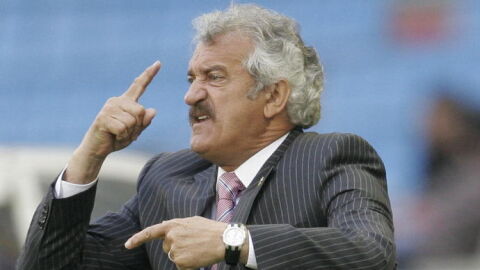 David Vidal, dirigiendo un partido
