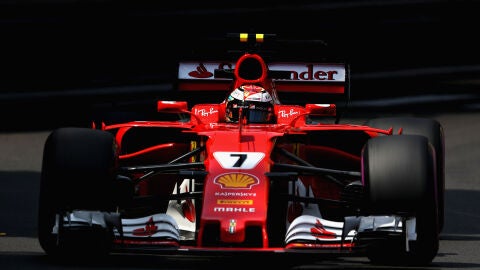 Kimi Raikkonen rueda en el GP de M&oacute;naco