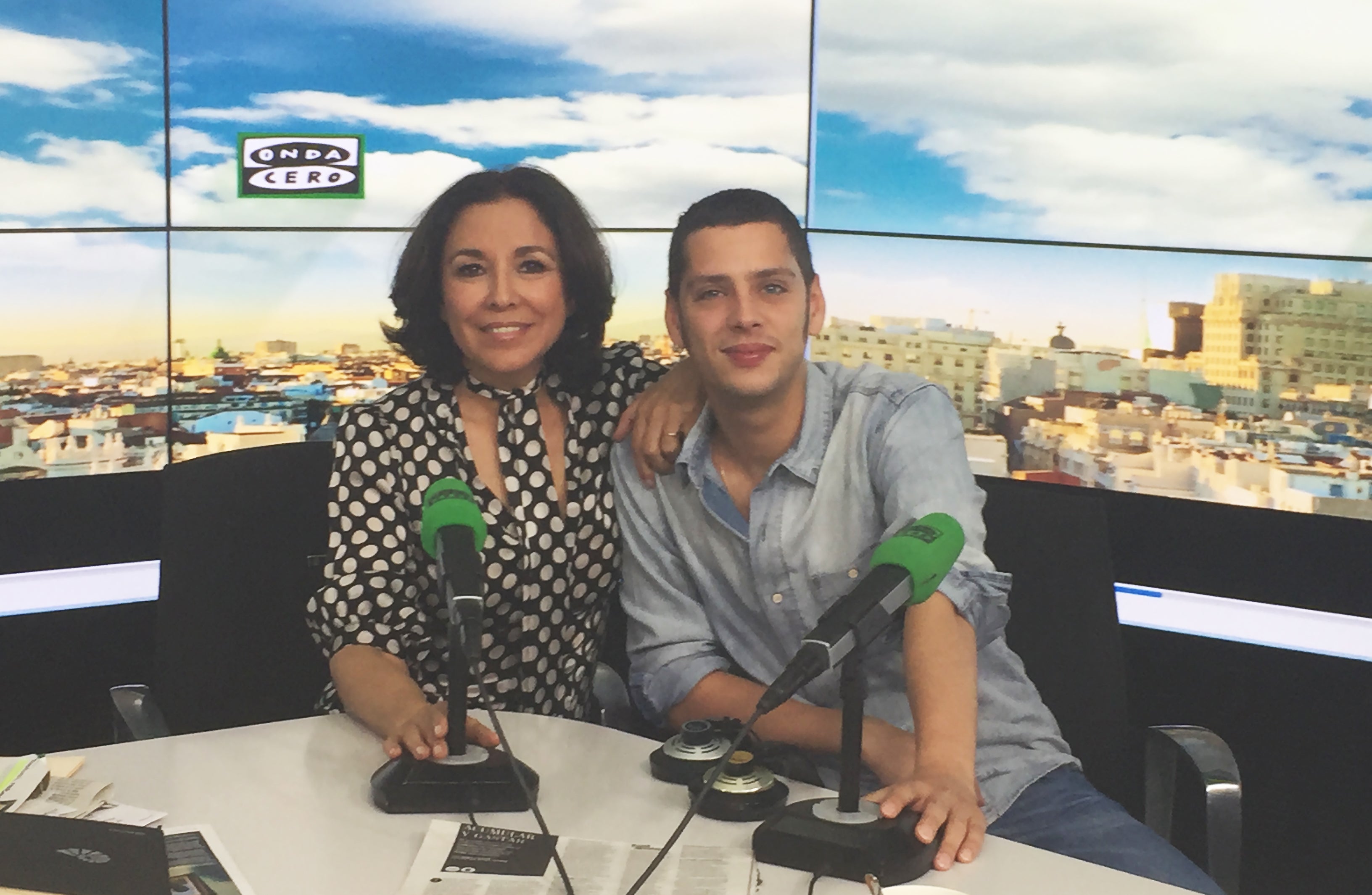 Eduardo Casanova: "El rosa me sirve para contar cosas duras" Eduardo Casanova: "El rosa me sirve para contar cosas duras"