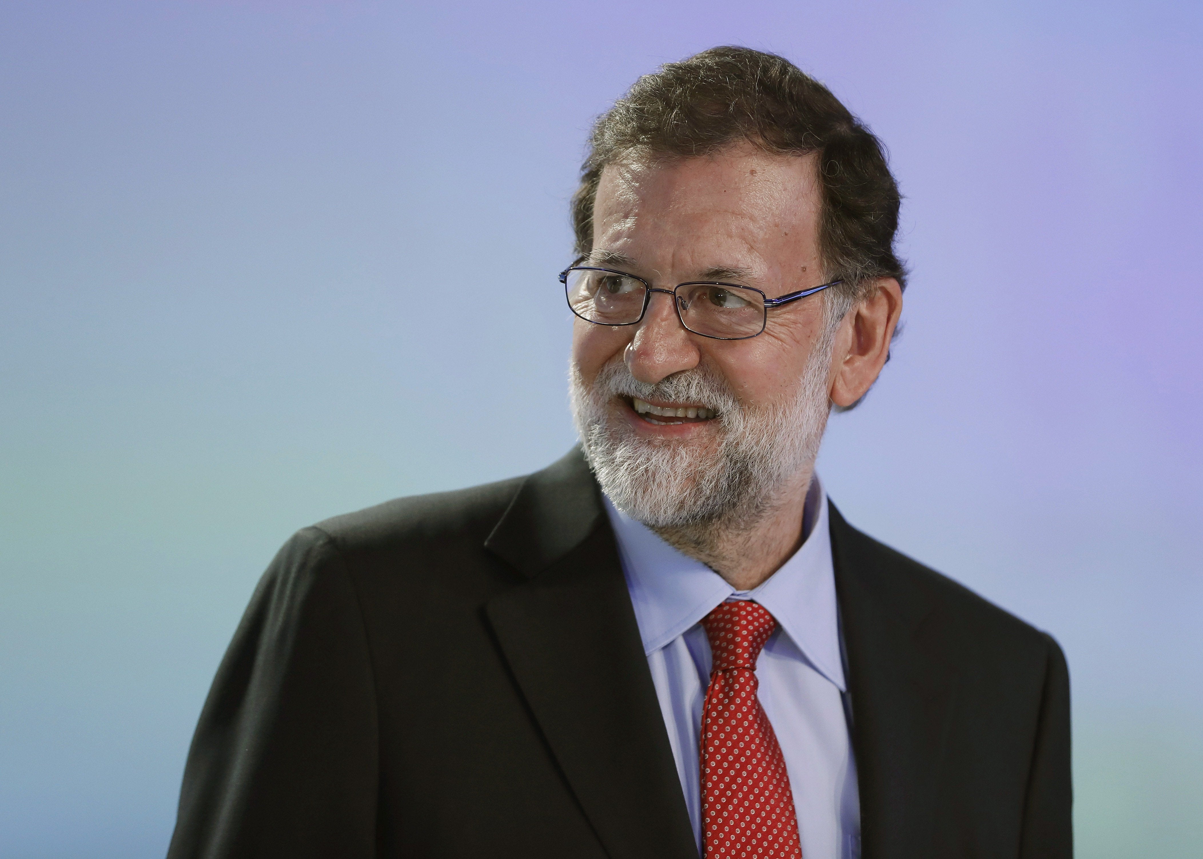 Mariano Rajoy: "Si el Madrid es capaz de controlar el partido y el mediocampo, ganaremos bien" Mariano Rajoy: "Si el Madrid es capaz de controlar el partido y el mediocampo, ganaremos bien"