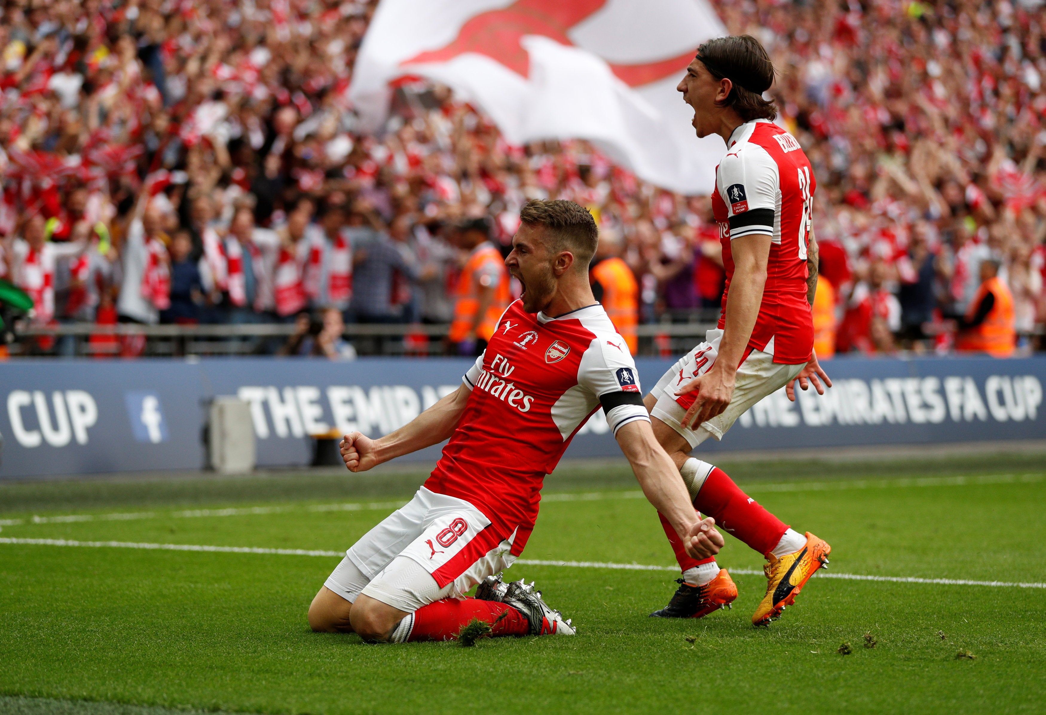 Ramsey da la FA Cup al Arsenal ante el Chelsea en Wembley Ramsey da la FA Cup al Arsenal ante el Chelsea en Wembley