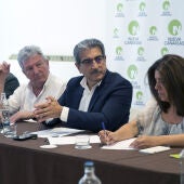 El presidente de Nueva Canarias (NC), Román Rodríguez (2-d), junto a Antonio Morales, Pedro Quevedo y Carmen Hernández (i-d), durante la Ejecutiva Nacional