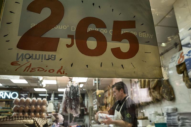 Bajan las ventas en el comercio minorista en abril y vuelven a terreno negativo Bajan las ventas en el comercio minorista en abril y vuelven a terreno negativo