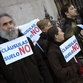 Concentración de miembros de la plataforma de afectados por las cláusulas suelo Concentración de miembros de la plataforma de afectados por las cláusulas suelo