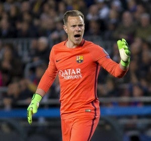 Ter Stegen protesta una acción durante un partido con el Barça Ter Stegen protesta una acción durante un partido con el Barça