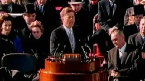 Frame 9.700064 de: Kennedy, el mito político norteamericano de los sesenta Frame 9.700064 de: Kennedy, el mito político norteamericano de los sesenta