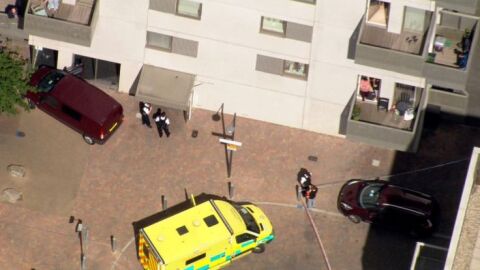 El edificio de apartamentos de Londres donde se desarrolla la operaci&oacute;n policial