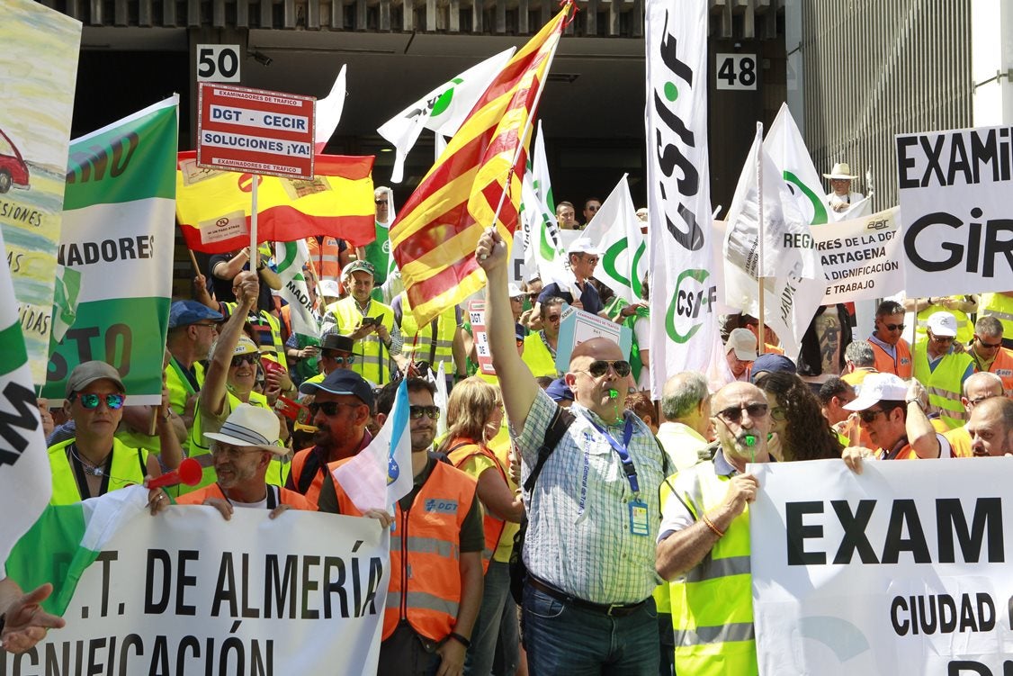 Comienza en toda España la huelga de los examinadores de tráfico Comienza en toda España la huelga de los examinadores de tráfico