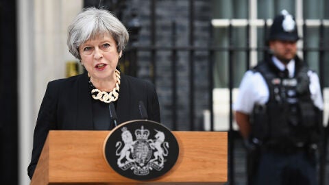 Theresa May comparece ante la prensa