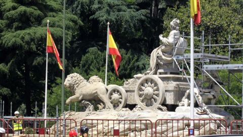 Todo preparado en Cibeles para recibir a la Diosa.