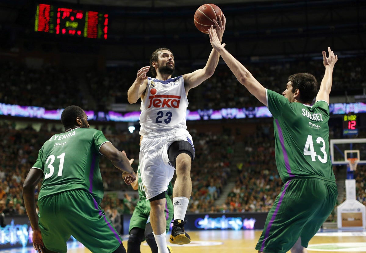 El Real Madrid pasa a la final de la Liga Endesa tras superar al Unicaja en el tercer partido El Real Madrid pasa a la final de la Liga Endesa tras superar al Unicaja en el tercer partido