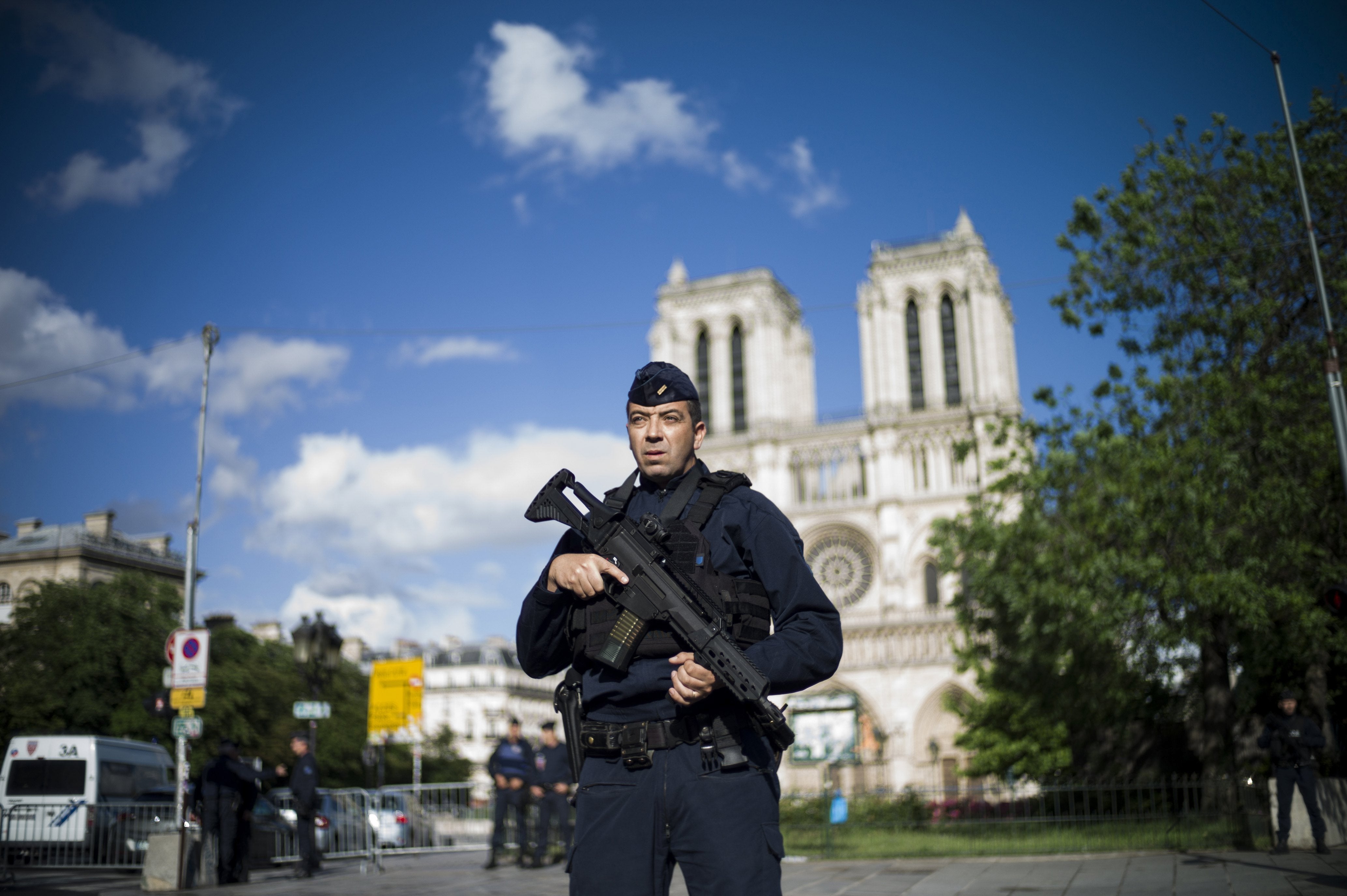 París recibe a Merkel y a Trump con una seguridad blindada París recibe a Merkel y a Trump con una seguridad blindada