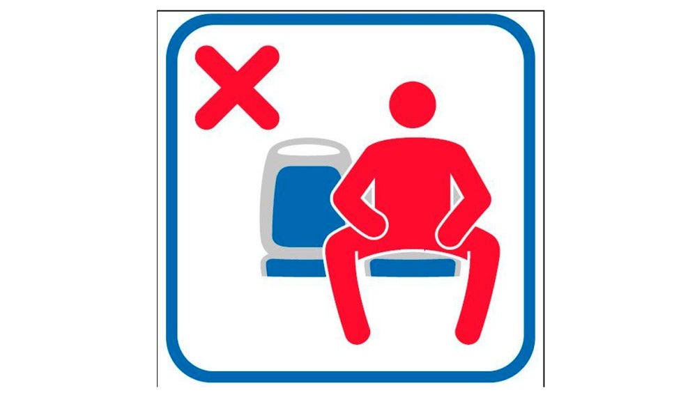 Nueva señal a bordo de los buses de la EMT de Madrid para evitar el maspreading o despatarre masculino