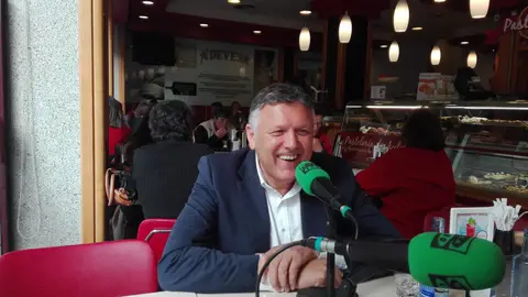 Telmo Martín - alcalde de Sanxenxo Desayuno Informativo - Pontevedra en la Onda