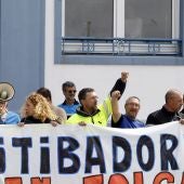 Los estibadores inician hoy ocho jornadas de huelga en defensa de sus puestos de trabajo, tras el fracaso de la negociación con la patronal