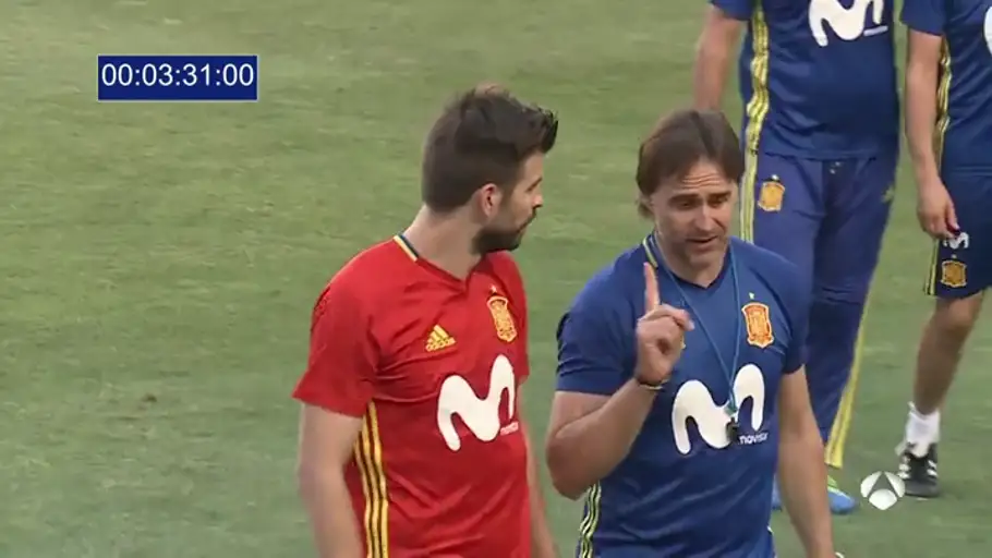 Frame 33.098053 de: Nueva charla entre Lopetegui y Piqué: ¿qué se dijeron en el entrenamiento de la Selección? Frame 33.098053 de: Nueva charla entre Lopetegui y Piqué: ¿qué se dijeron en el entrenamiento de la Selección?