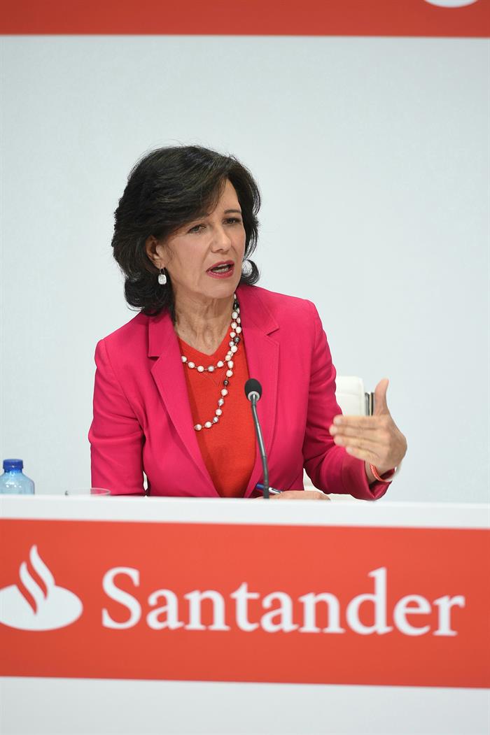 Bruselas considera un éxito la resolución de la crisis del Banco Popular con su venta al Santander Bruselas considera un éxito la resolución de la crisis del Banco Popular con su venta al Santander