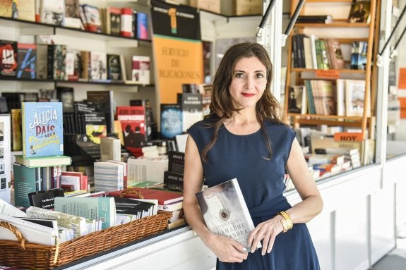 La historia de la mujer en 100 objetos con Espido Freire La historia de la mujer en 100 objetos con Espido Freire