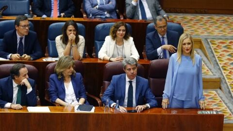 Cristina Cifuentes y el grupo del PP en la Asamblea de la Comunidad de Madrid