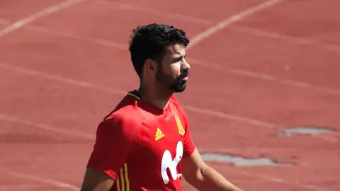 Diego Costa, en un entrenamiento de la selección española Diego Costa, en un entrenamiento de la selección española