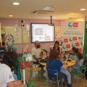 El Hospital Príncipe de Asturias de Alcalá de Henares acoge el taller de radio de la Fundación Atresmedia