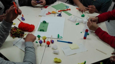 A lo largo de cinco meses, entre febrero y junio de este a&ntilde;o, los alumnos del Master de Psicopedagog&iacute;a de la Universidad Jaume I de Castell&oacute;n, han elaborado un proyecto que ten&iacute;a como objetivo, dinamizar el barrio de San Lorenzo.