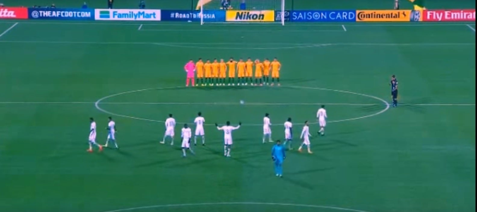 La selección de Arabia Saudí se niega a guardar el minuto de silencio por las víctimas de Londres La selección de Arabia Saudí se niega a guardar el minuto de silencio por las víctimas de Londres