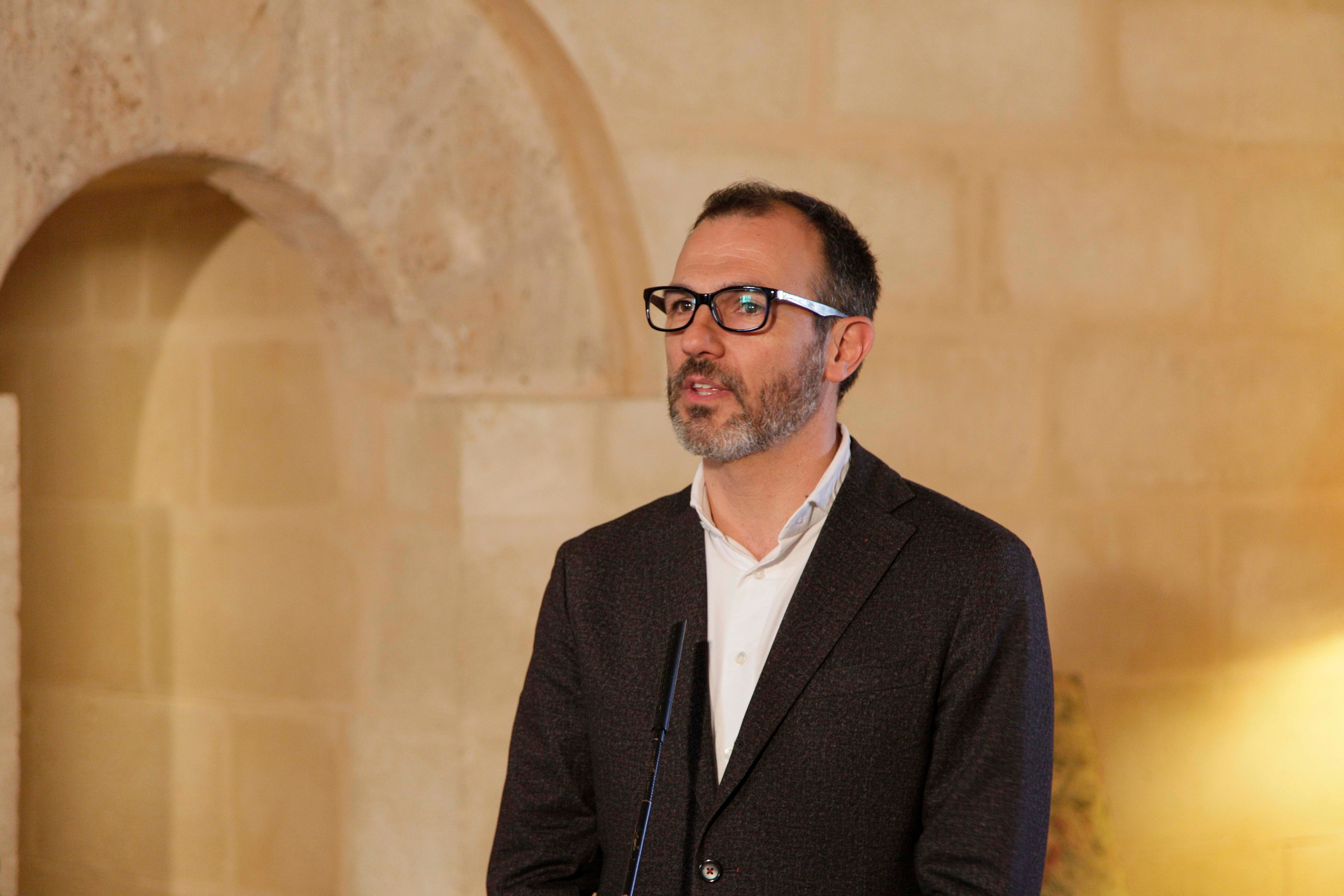 Barceló admite en Onda Cero que touroperadores británicos amenazan con desviar turistas Barceló admite en Onda Cero que touroperadores británicos amenazan con desviar turistas