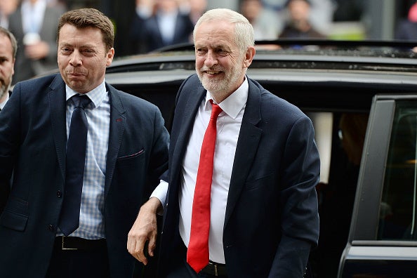 Corbyn pide "más claridad" sobre el acuerdo entre Reino Unido y la Unión Europea Corbyn pide "más claridad" sobre el acuerdo entre Reino Unido y la Unión Europea