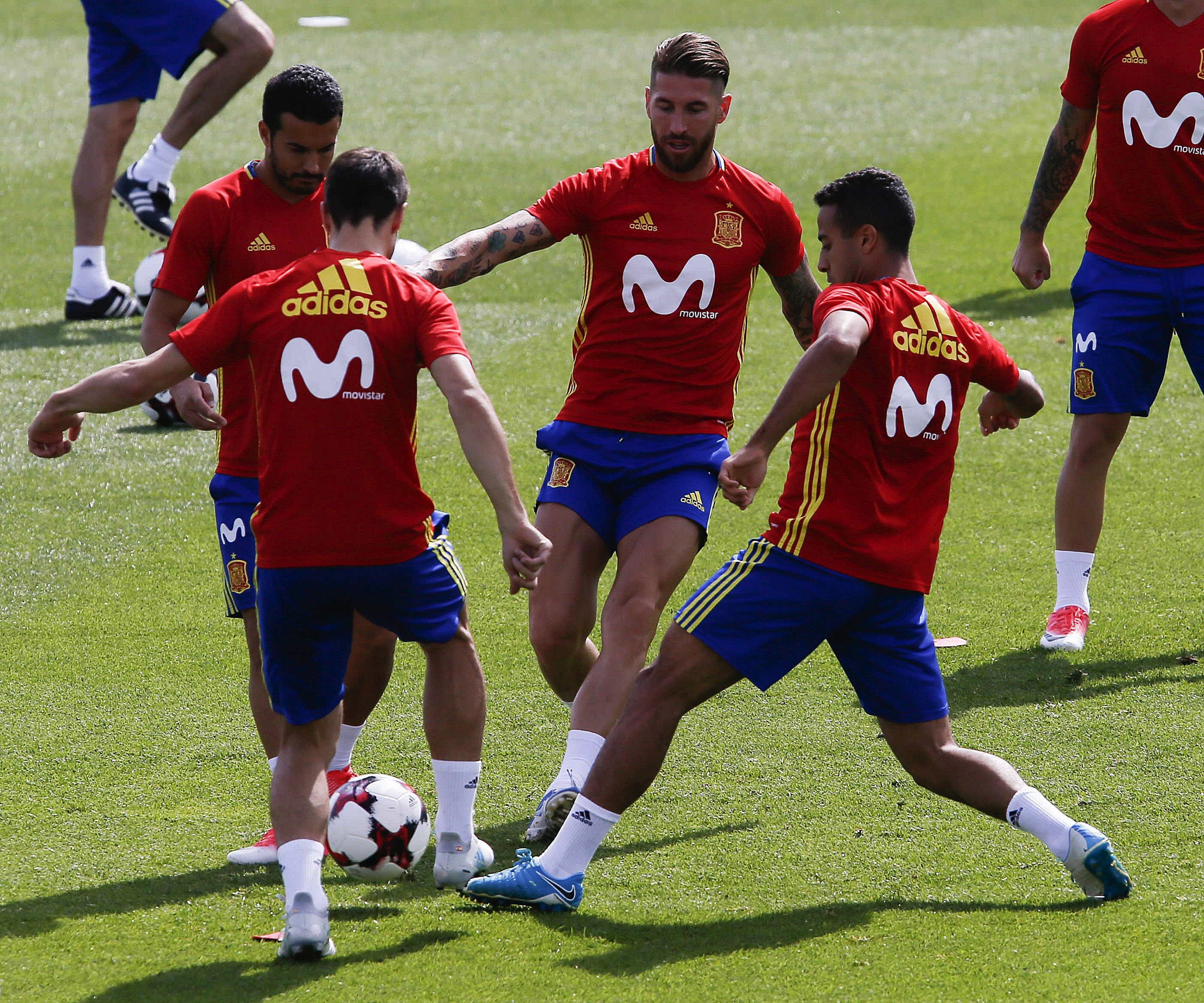 De Gea y Thiago se entrenan con normalidad y están recuperados para medirse a Macedonia De Gea y Thiago se entrenan con normalidad y están recuperados para medirse a Macedonia